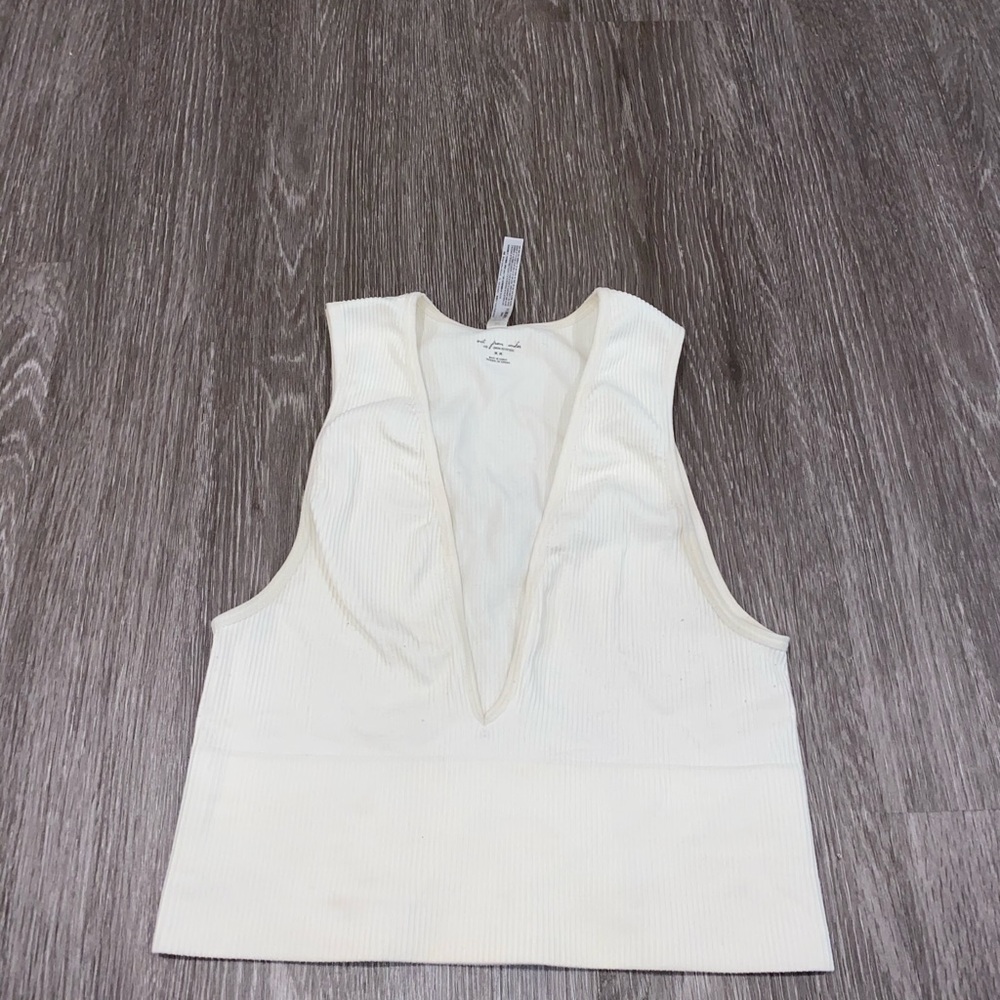Out From Under Hailey Seamless Plunging Bra Top - Picture 5 of 6